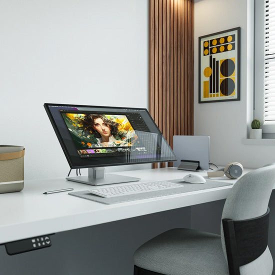 Moniteur tactile Clarity Fold Touch 27" 4K UHD avec webcam, pied pliable et alimentation USB‑C 65 W