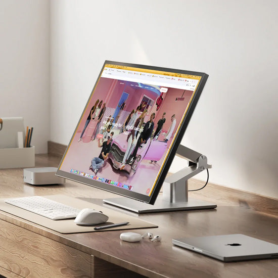 Moniteur UHD 32" Clarity 6K Touch avec alimentation USB-C et écran tactile