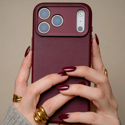Coque en cuir iPhone 17 Pro Max Dark Ruby