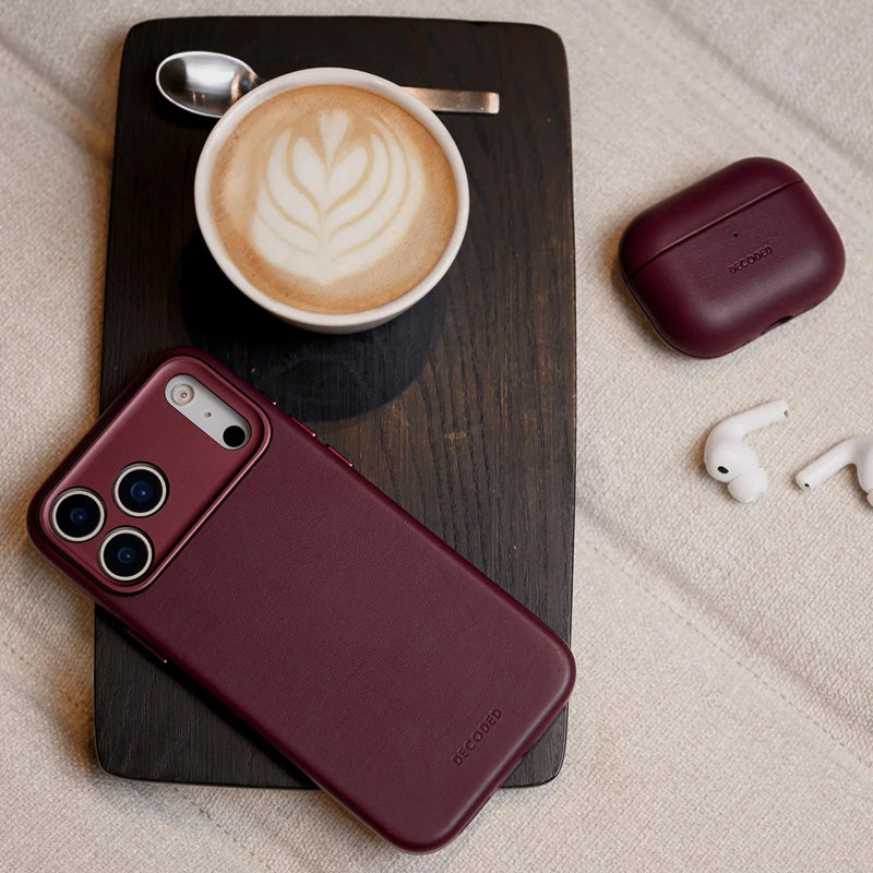 Coque en cuir iPhone 17 Pro Max Dark Ruby