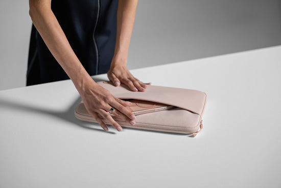 Housse A.R.C MacBook Pro 14" Peach