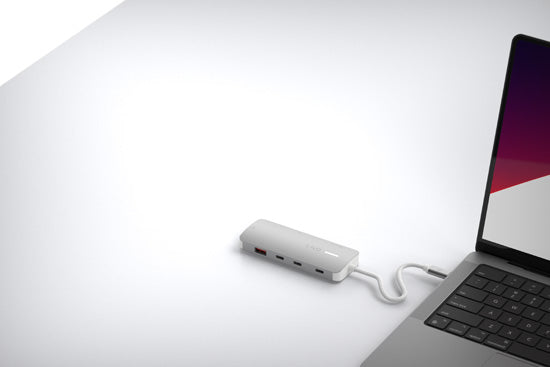 Hub multiport 8K PRO USB-C 8-en-1 140W Gris/Blanc
