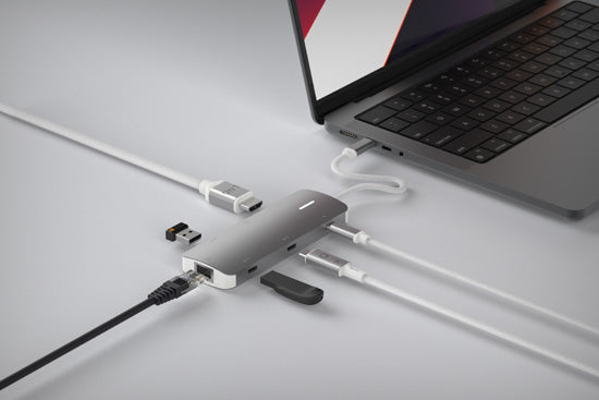 Hub multiport PRO USB-C 8-en-1 140W Gris/Blanc