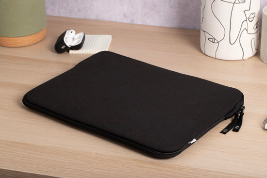 Housse MacBook Pro 16 Basics ²Life Noir/Blanc