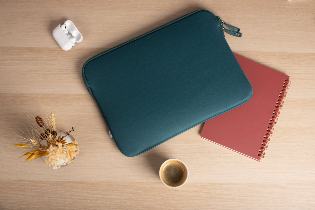 Housse MacBook Pro/Air 13 Basics ²Life Vert/Blanc