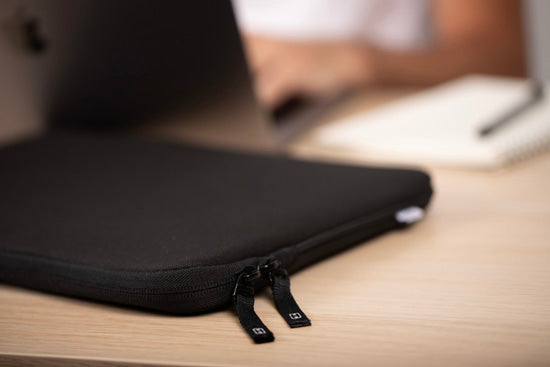 Housse MacBook Air 15 Basics ²Life Noir/Blanc