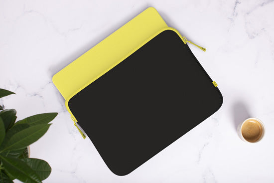 Housse MacBook NEO Basics ²Life Perfect Fit Black / Lemon