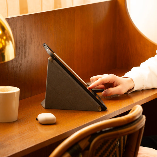 Active Folio pour iPad 11 (A16) & 10.9 (10th gen) Apricot Crush