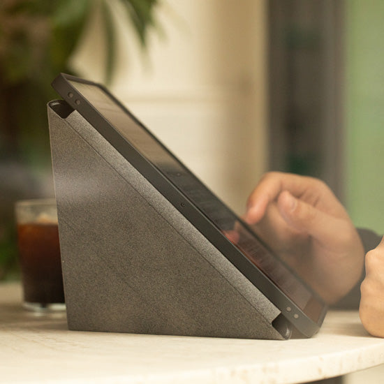 Active Folio pour iPad Pro 11 (M4/M5) Sand Stone