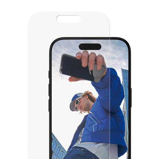 PanzerGlass® Protection d'écran Classic Fit w. EasyAligner iPhone 17