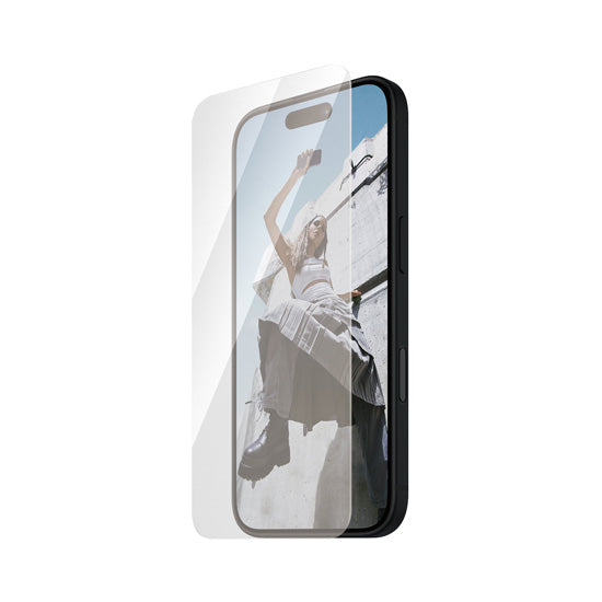 SAFE. by PanzerGlass™ iPhone 16/15