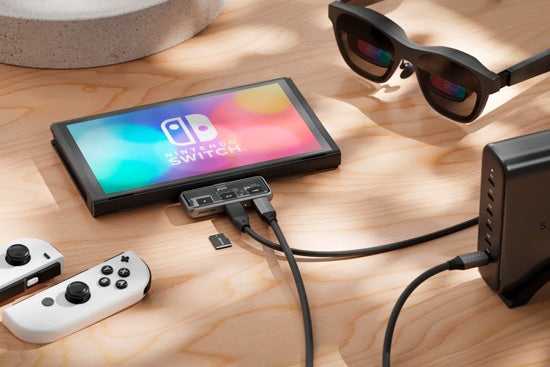 Hub XR Mobile avec lecteur microSD Space Gray