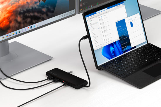 Adaptateur multiports USB-C 13-en-1 avec triple affichage Noir