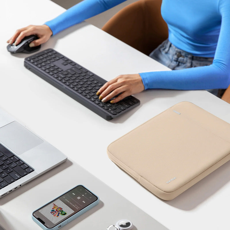 Housse Defender-A13 MacBook Pro 14" Sand