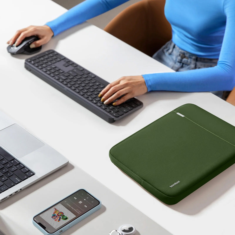 Housse Defender-A13 MacBook Pro 14" Vert
