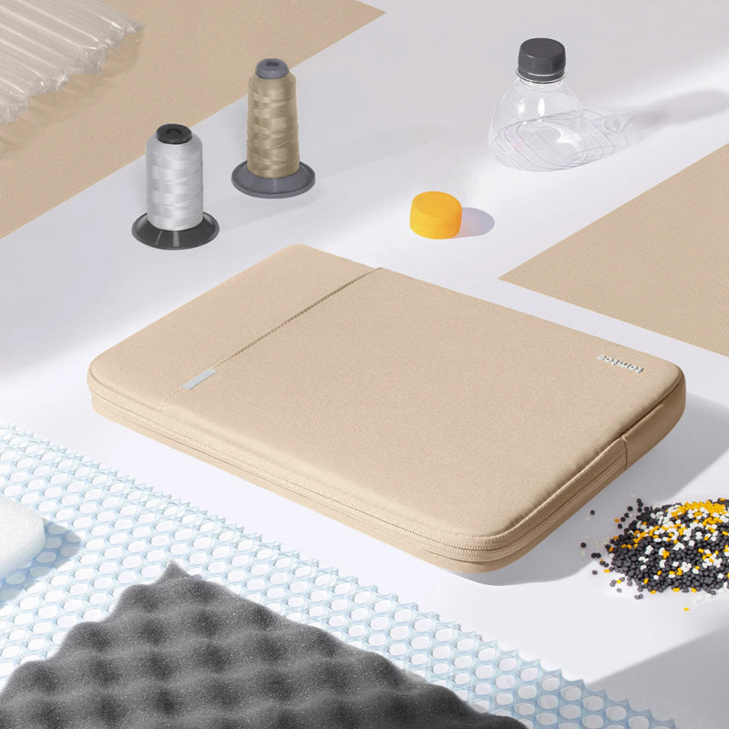 Housse Defender-A13 MacBook Air 15" Sand