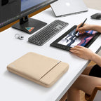 Housse Defender-A13 MacBook Air 15" Sand