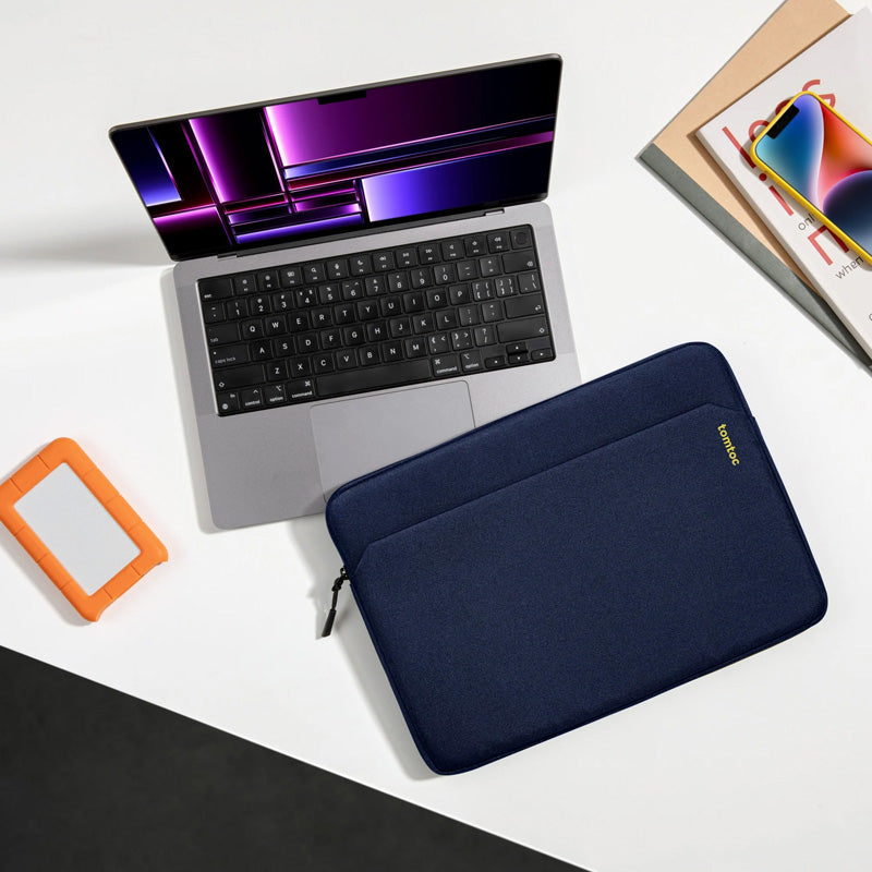 Housse Light-A18 MacBook Air/Pro 13" (M5/M4/M3) Navy Blue