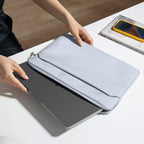 Housse Light-A18 MacBook Air/Pro 13" (M5/M4/M3) Light Blue