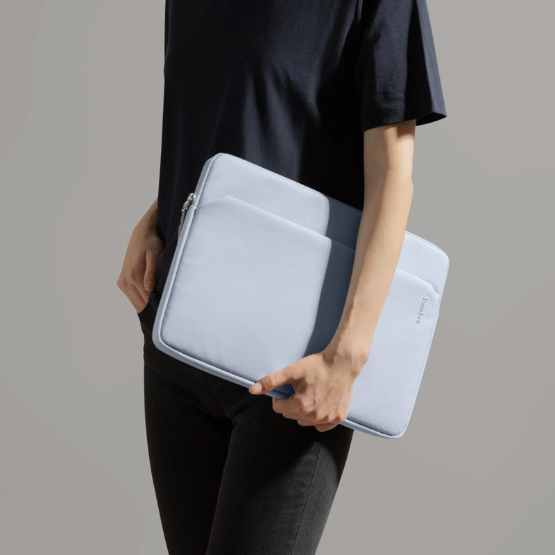 Housse Light-A18 MacBook Air/Pro 13" (M5/M4/M3) Light Blue