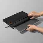 Housse Light-A18 MacBook Air/Pro 13" (M5/M4/M3) Noir