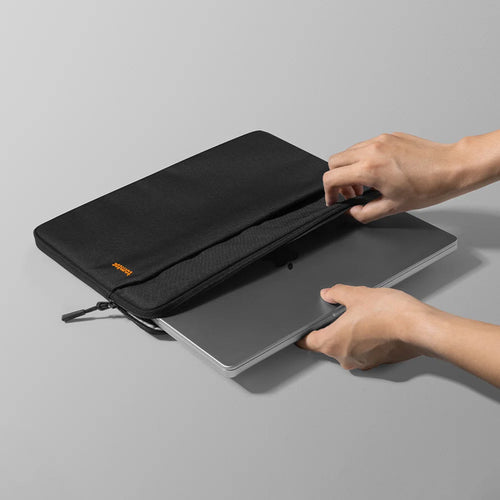 Housse Light-A18 MacBook Air/Pro 13" (M5/M4/M3) Noir