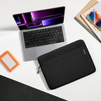 Housse Light-A18 MacBook Air/Pro 13" (M5/M4/M3) Noir
