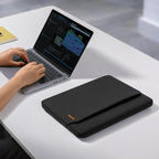 Housse Light-A18 MacBook Air/Pro 13" (M5/M4/M3) Noir