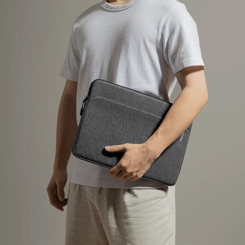 Housse Light-A18 MacBook Air/Pro 13" (M5/M4/M3) Dark Gray