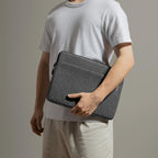 Housse Light-A18 MacBook Air/Pro 13" (M5/M4/M3) Dark Gray