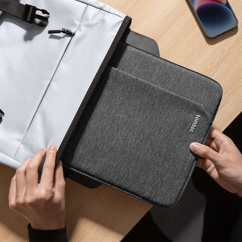 Housse Light-A18 MacBook Air/Pro 13" (M5/M4/M3) Dark Gray