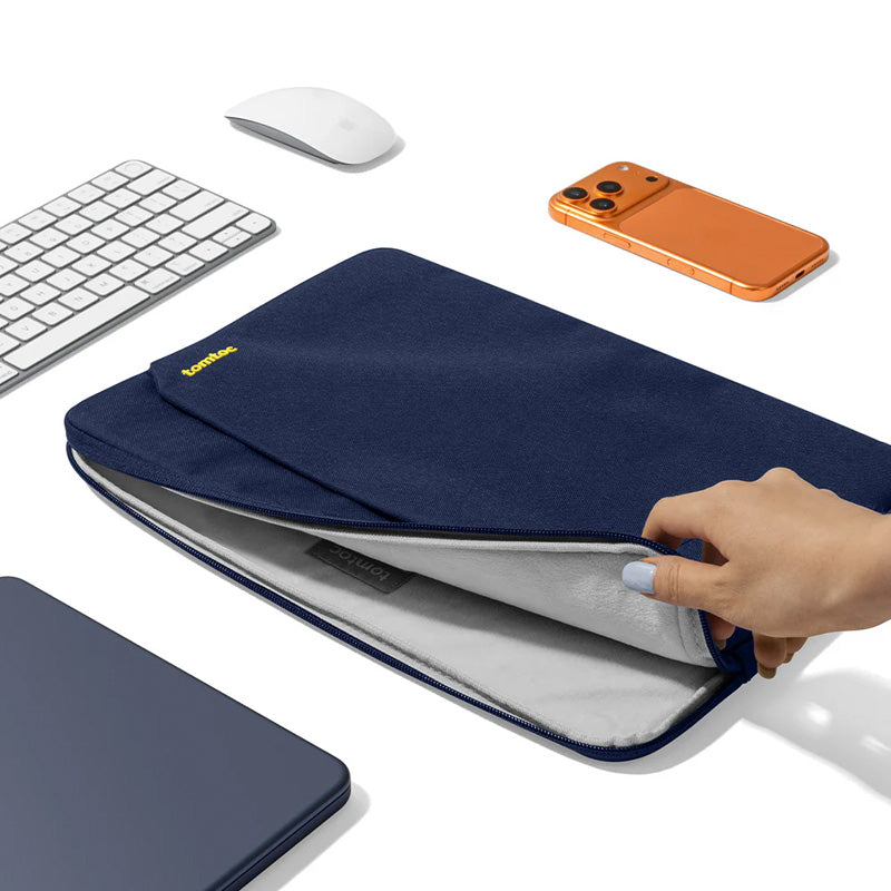 Housse Light-A18 MacBook Neo 13" Navy Blue
