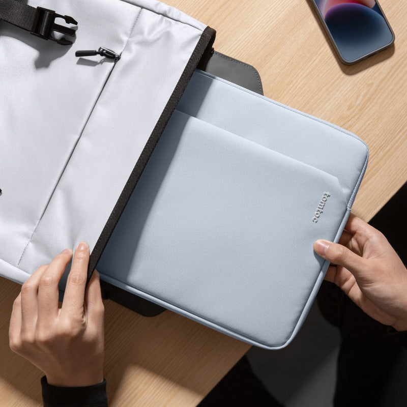 Housse Light-A18 MacBook Neo 13" Light Blue