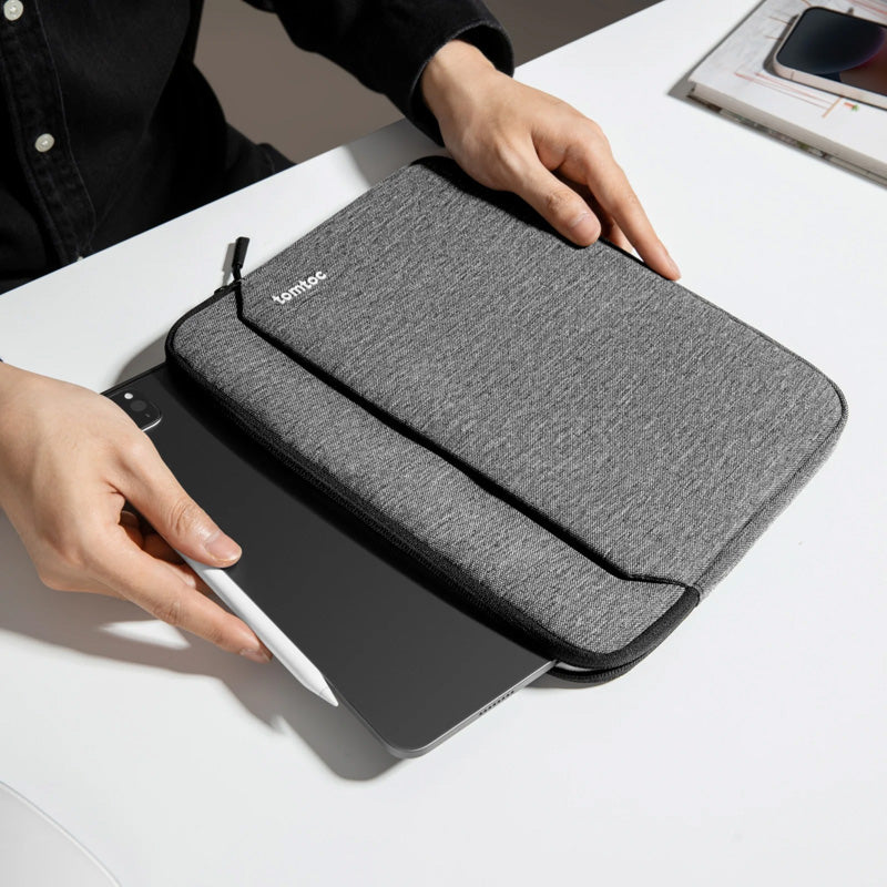 Housse tablette Light-B18 iPad Air/Pro 11" Dark Gray