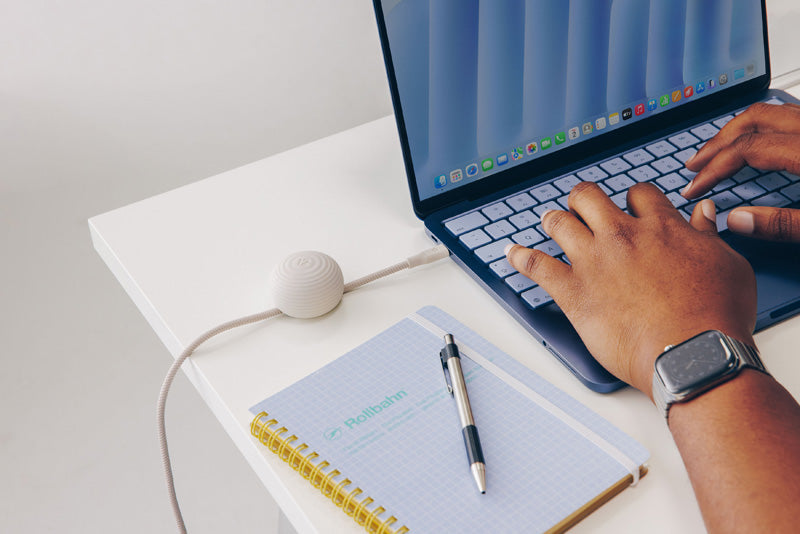Câble CableStay USB-C (1,5 m) avec base lestée Dune