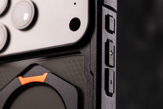 Plasma XTE MagSafe iPhone 17 Pro Noir/Orange
