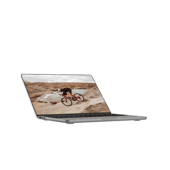 Coque Essential Armor MacBook Air 13" (M2/M3/M4/M5) Clear