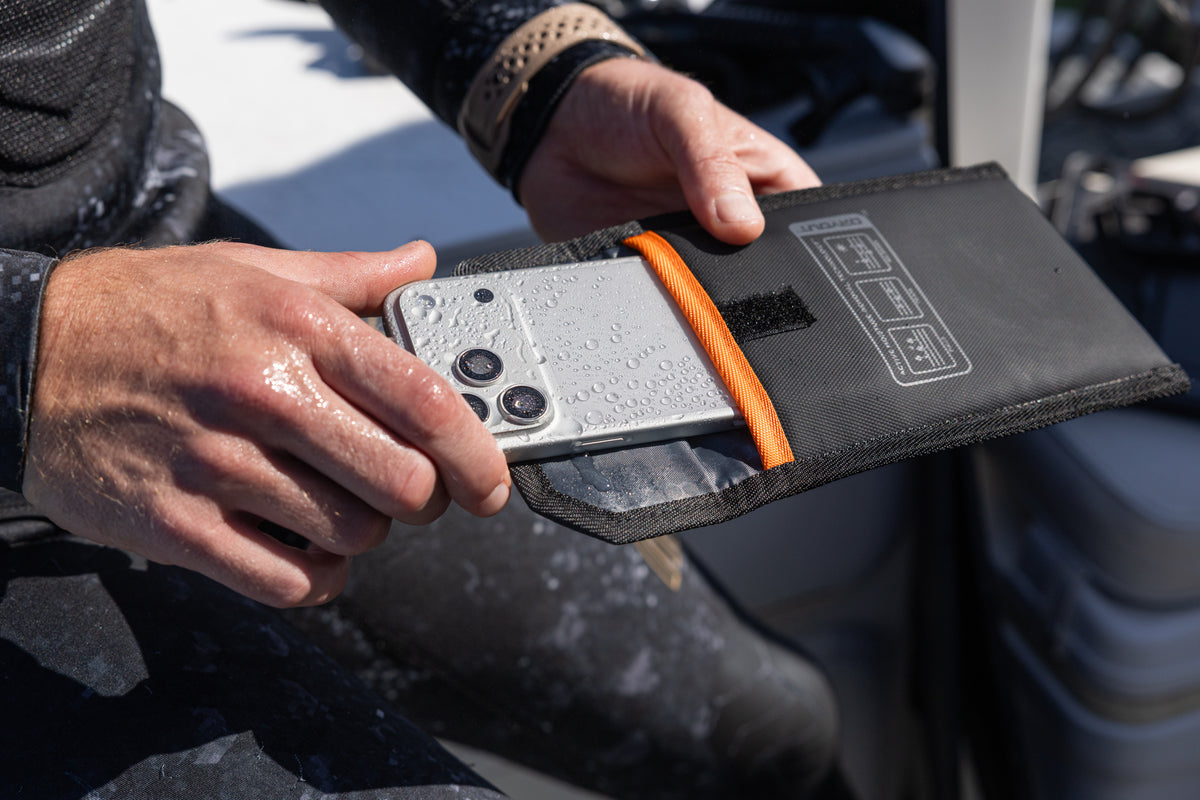 Pochette de récupération pour téléphone - DRYOUT® Active Moisture-Removal Technology™