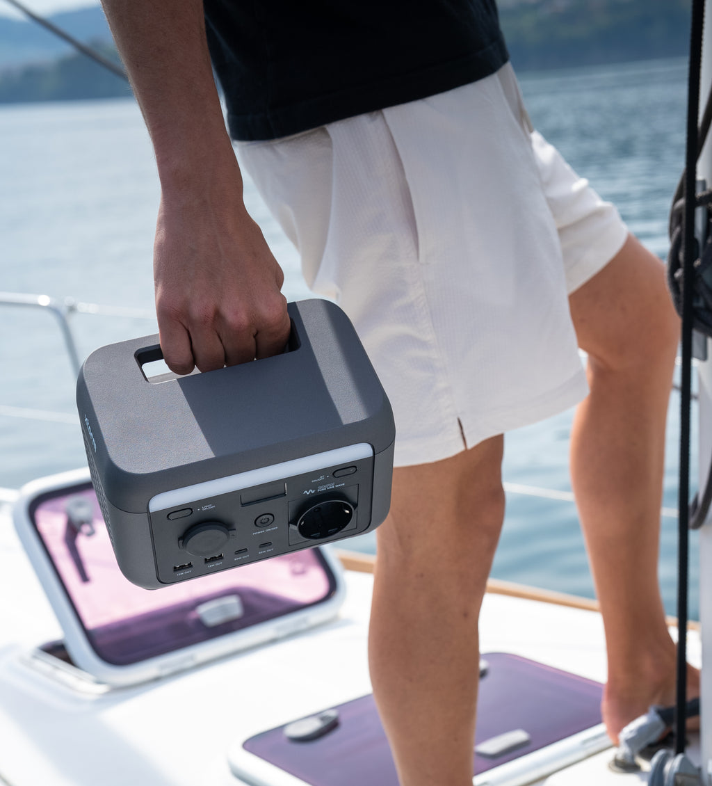 Station Portable Power 200W Midnight Black
